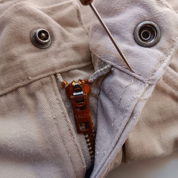 22" Vintage Penneys Foremost Womens Beige Denim Distressed Fringe Hem Shorts 60s - Picture 5 of 6